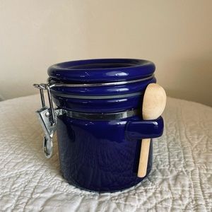 Good sized blue crock